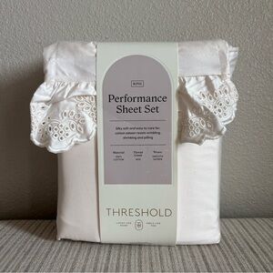 NWT King 400 Thread Count Performance Sheet Set Ivory with Eyelet Ruffle Hem